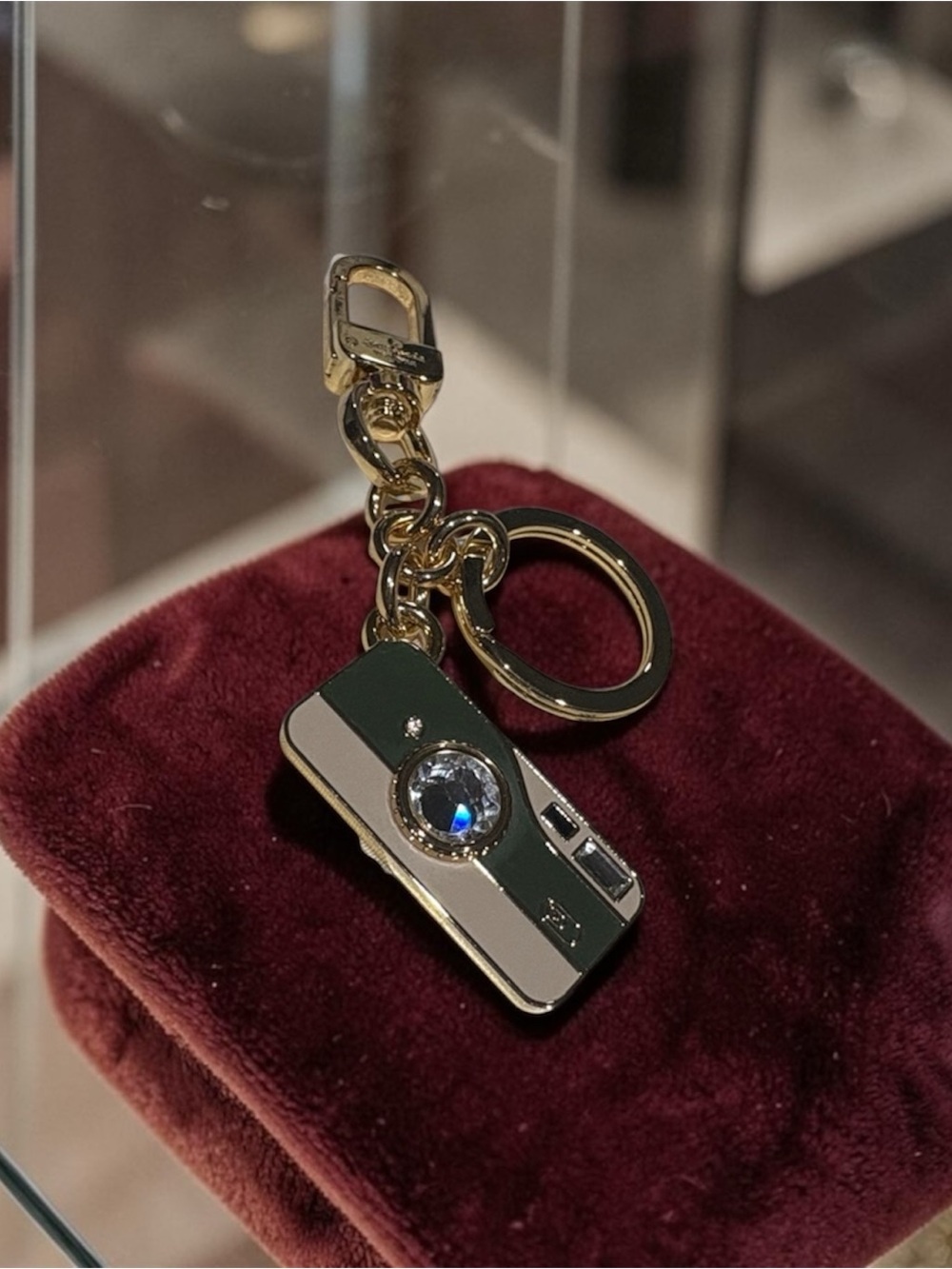 📸 Kate Spade "Picture This" Camera Bag Charm & Keychain - Gold/Green